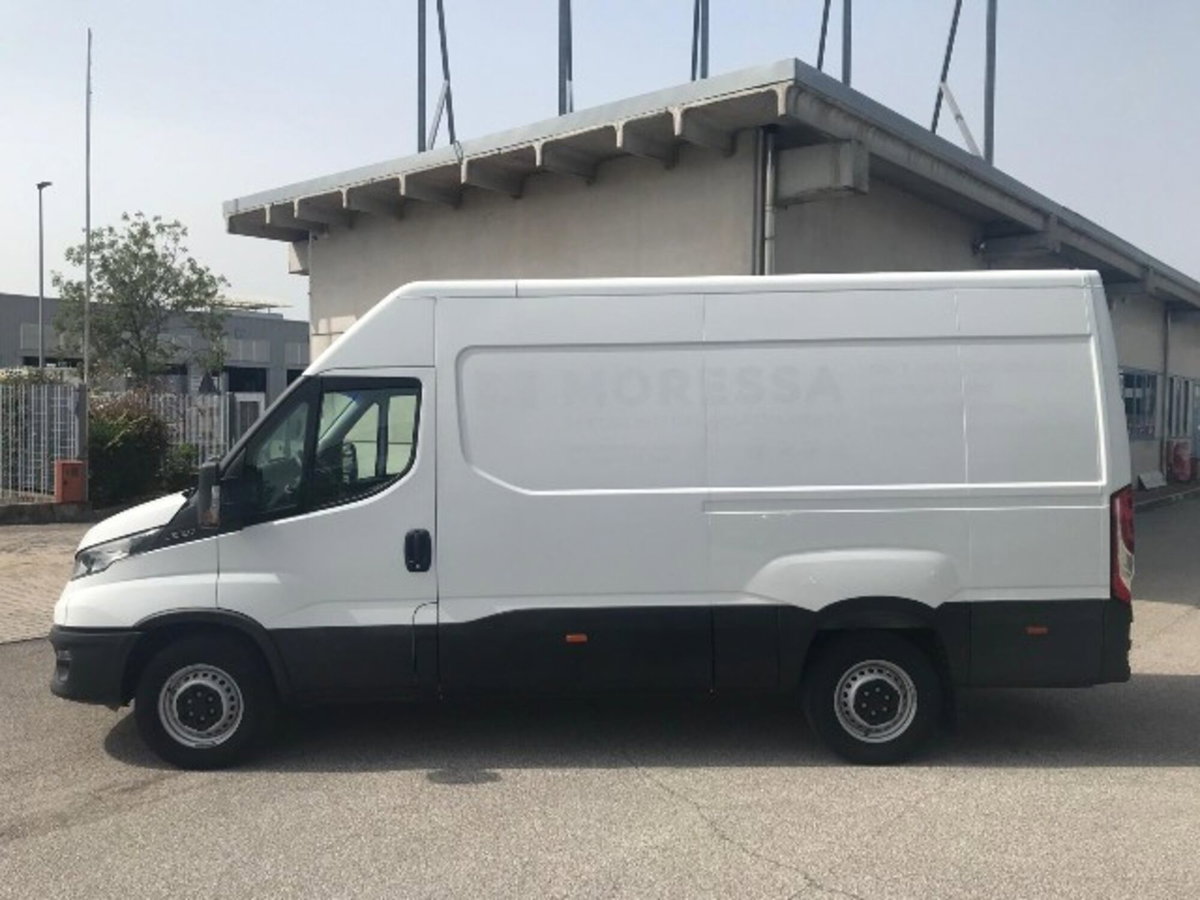 Iveco Daily Telaio 35S14 2.3 HPT PLM Cabinato (3)