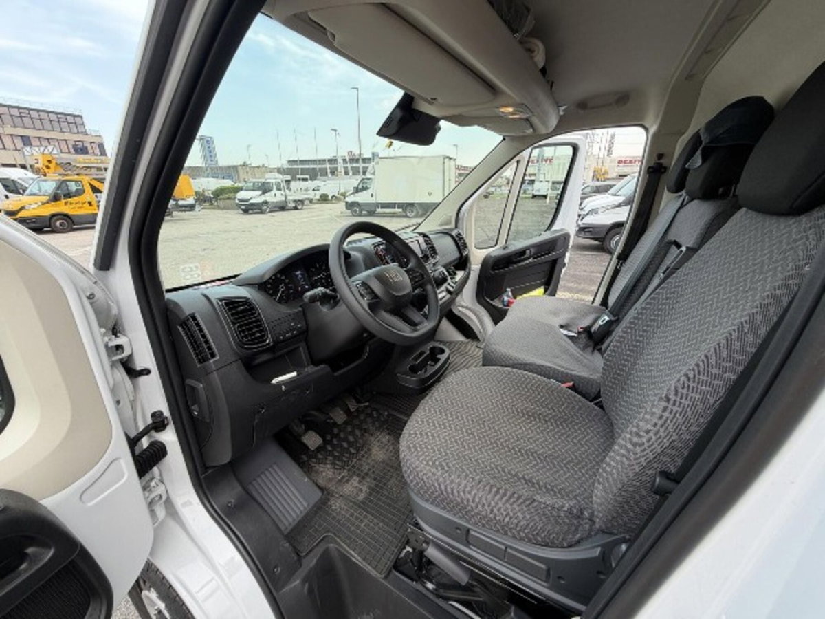 Fiat Ducato Furgone L2H2 2.2 diesel 140cv (12)