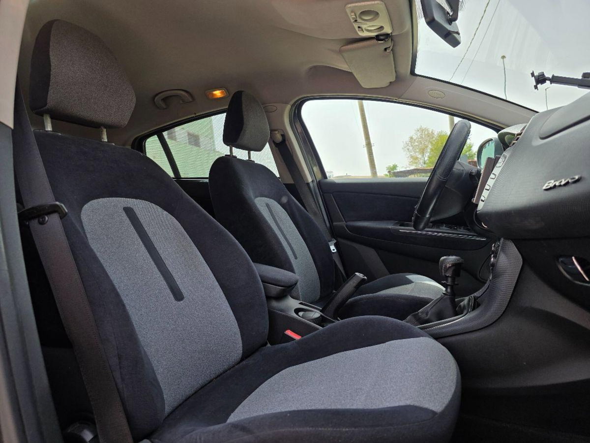 Fiat Bravo 1.9 MJT 120 CV Emotion (15)