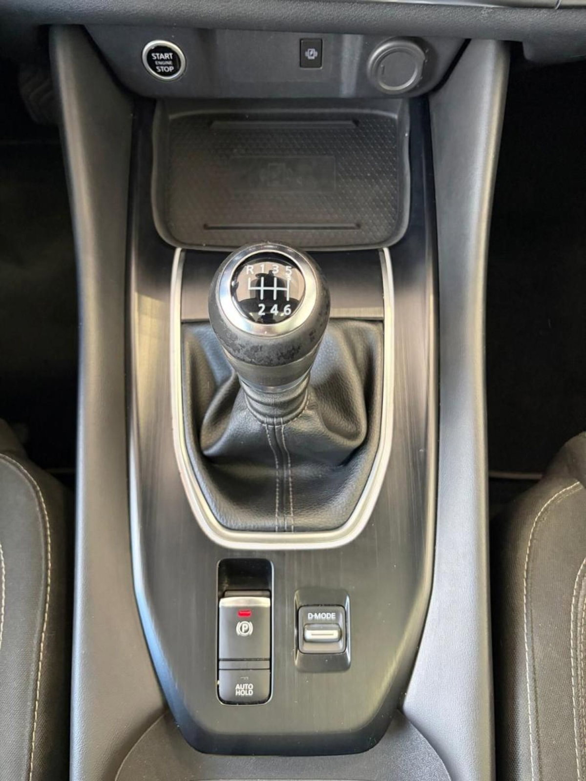 Nissan Qashqai 1.3 mhev N-Connecta 2wd 140cv (16)