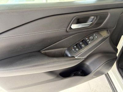 Nissan Qashqai 1.3 mhev N-Connecta 2wd 140cv (8)