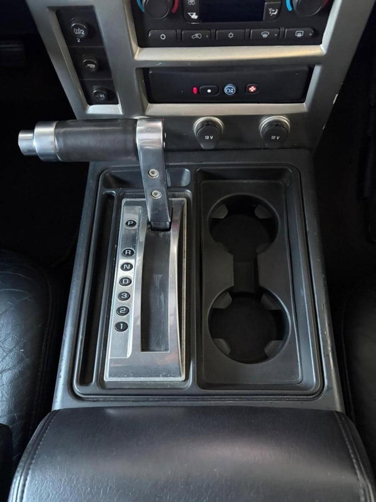 Hummer H2 Pick-up V8 SUT (16)