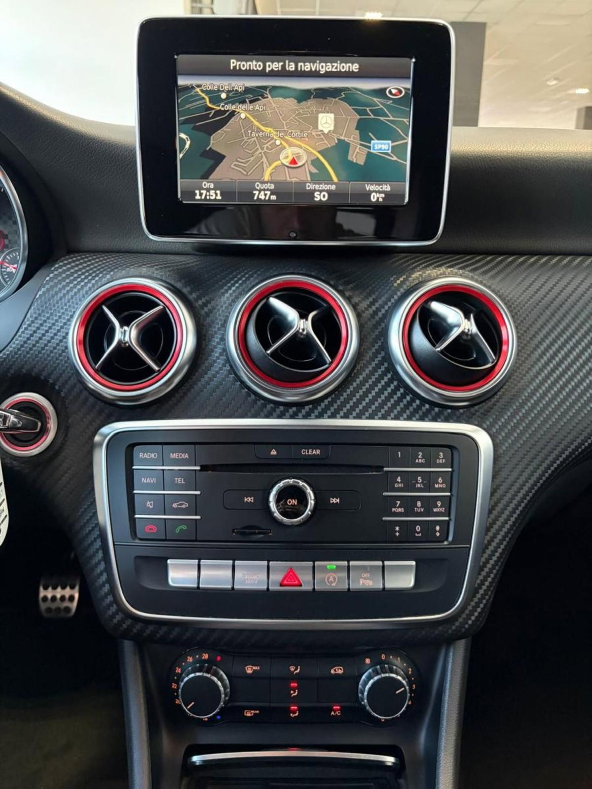 Mercedes-Benz Classe A 160 d Premium (14)