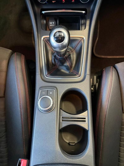 Mercedes-Benz Classe A 160 d Premium (15)