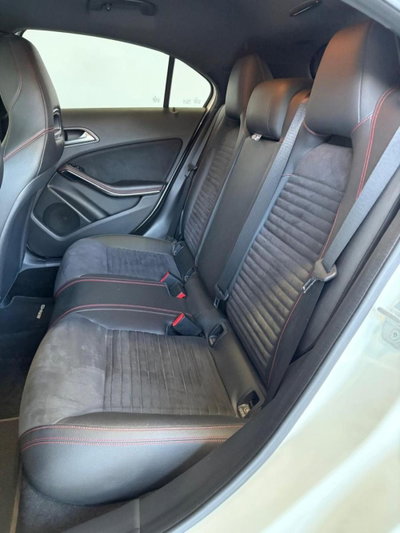 Mercedes-Benz Classe A 160 d Premium (16)