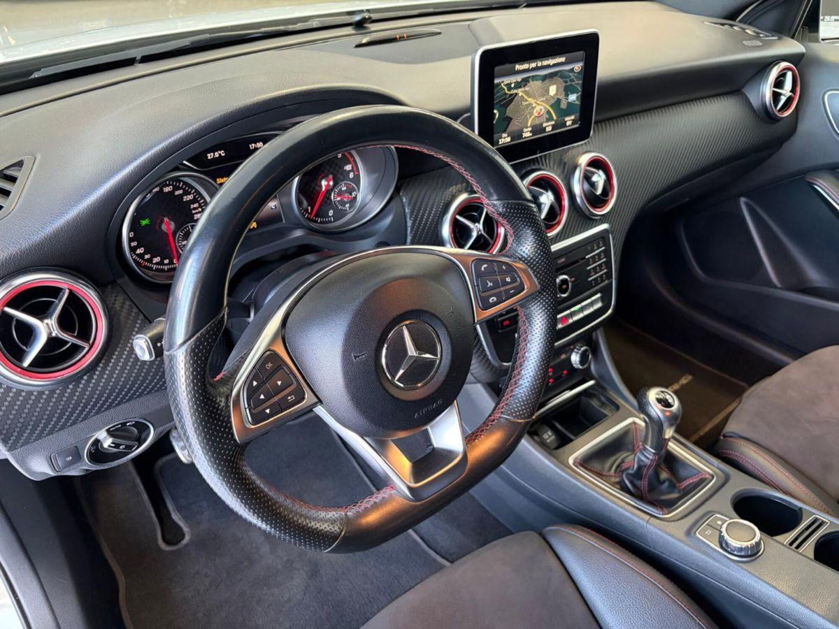 Mercedes-Benz Classe A 160 d Premium (9)