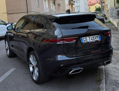 Jaguar F-Pace 3.0 D V6 300 CV AWD aut. R-Sport (13)