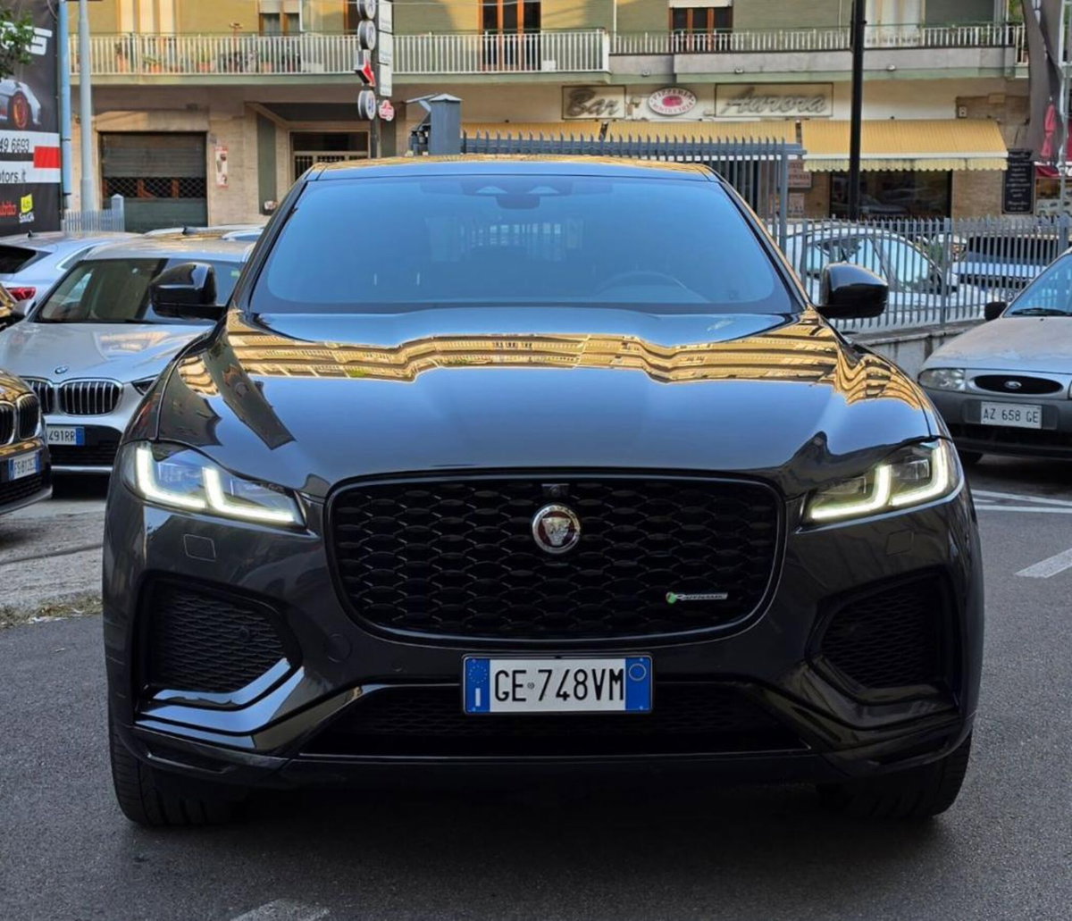 Jaguar F-Pace 3.0 D V6 300 CV AWD aut. R-Sport (7)