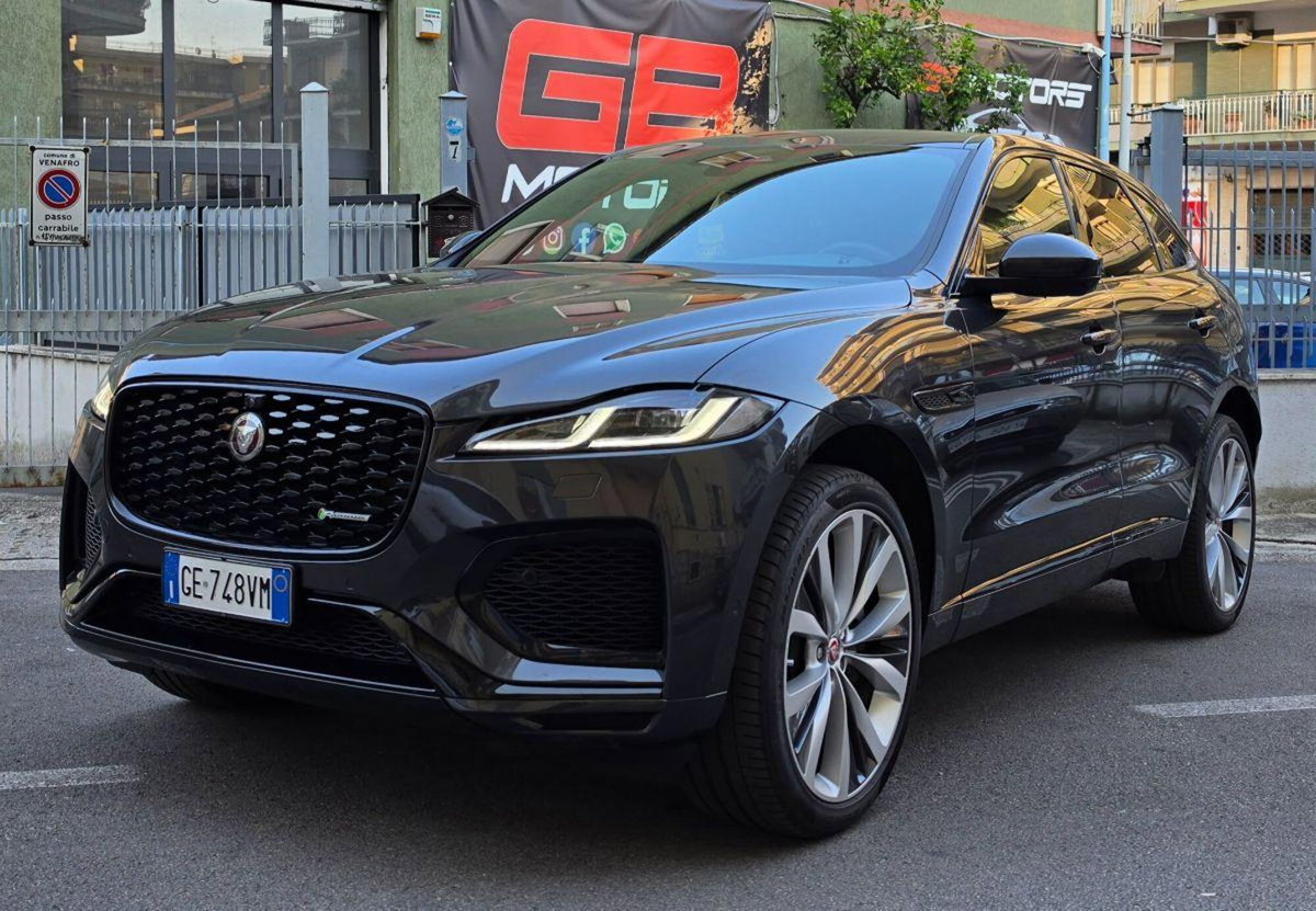 Jaguar F-Pace 3.0 D V6 300 CV AWD aut. R-Sport (9)