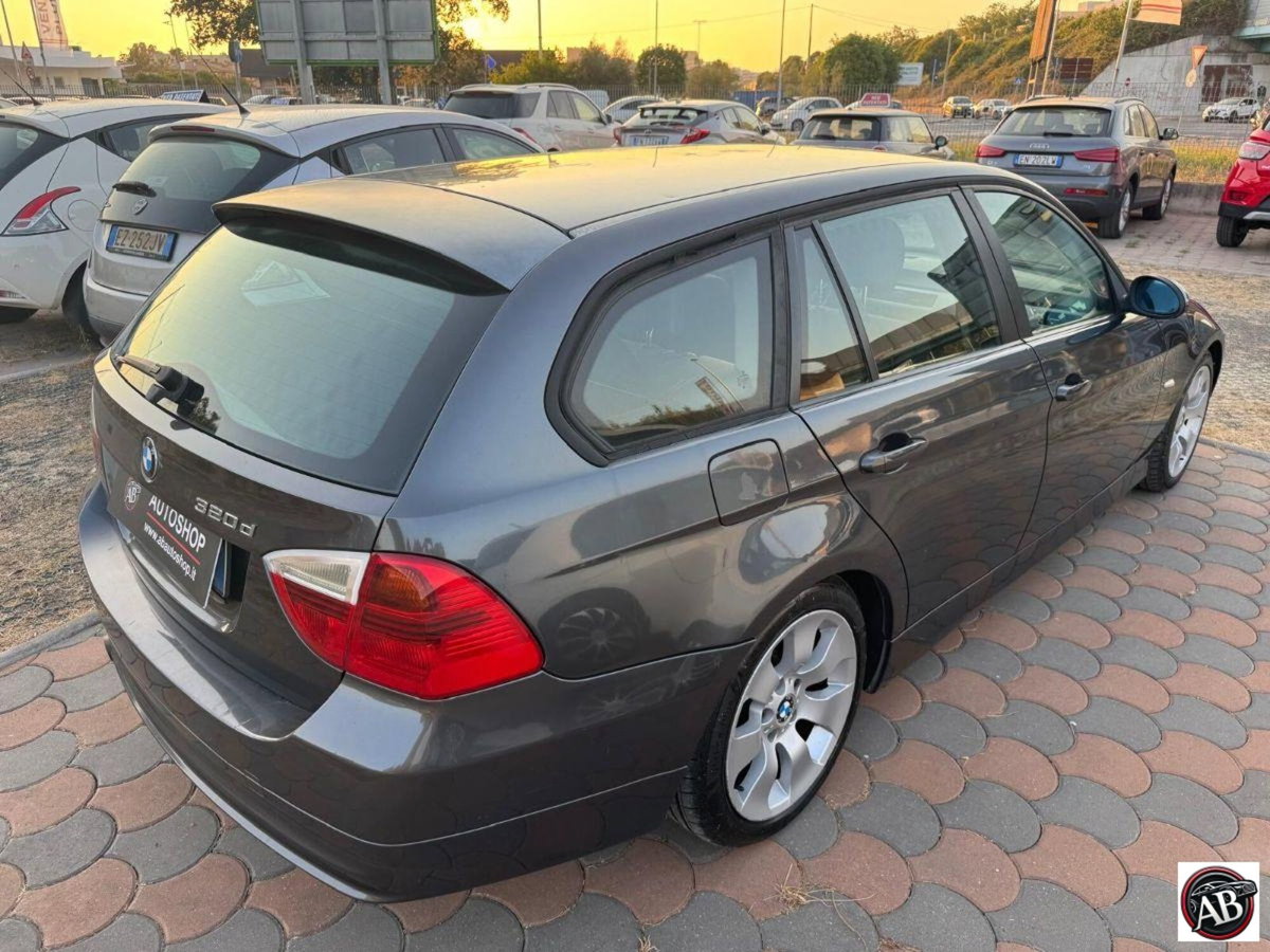BMW Serie 3 Touring 320d  Msport (7)