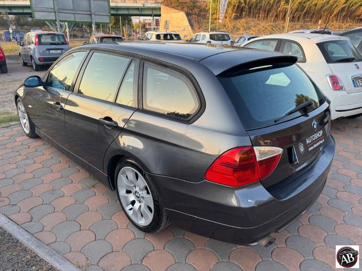 BMW Serie 3 Touring 320d  Msport (9)