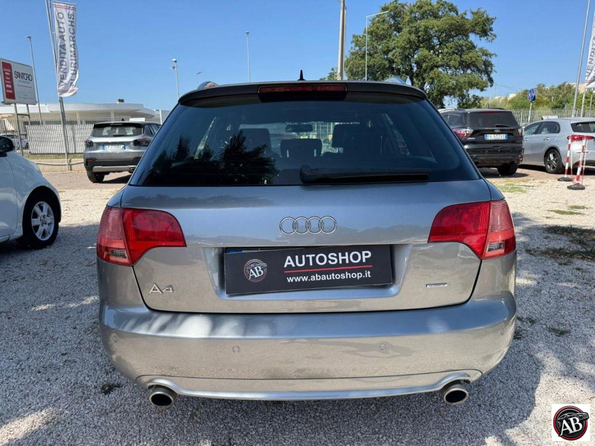 Audi A4 Avant 2.0 16V TFSI quattro (9)
