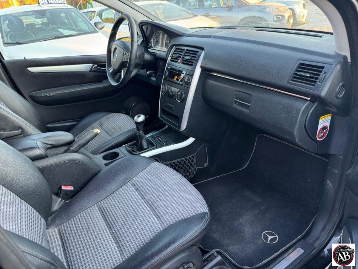 Mercedes-Benz Classe B 180 CDI (14)