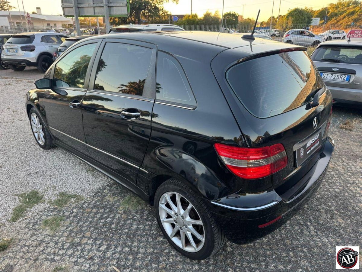Mercedes-Benz Classe B 180 CDI (9)