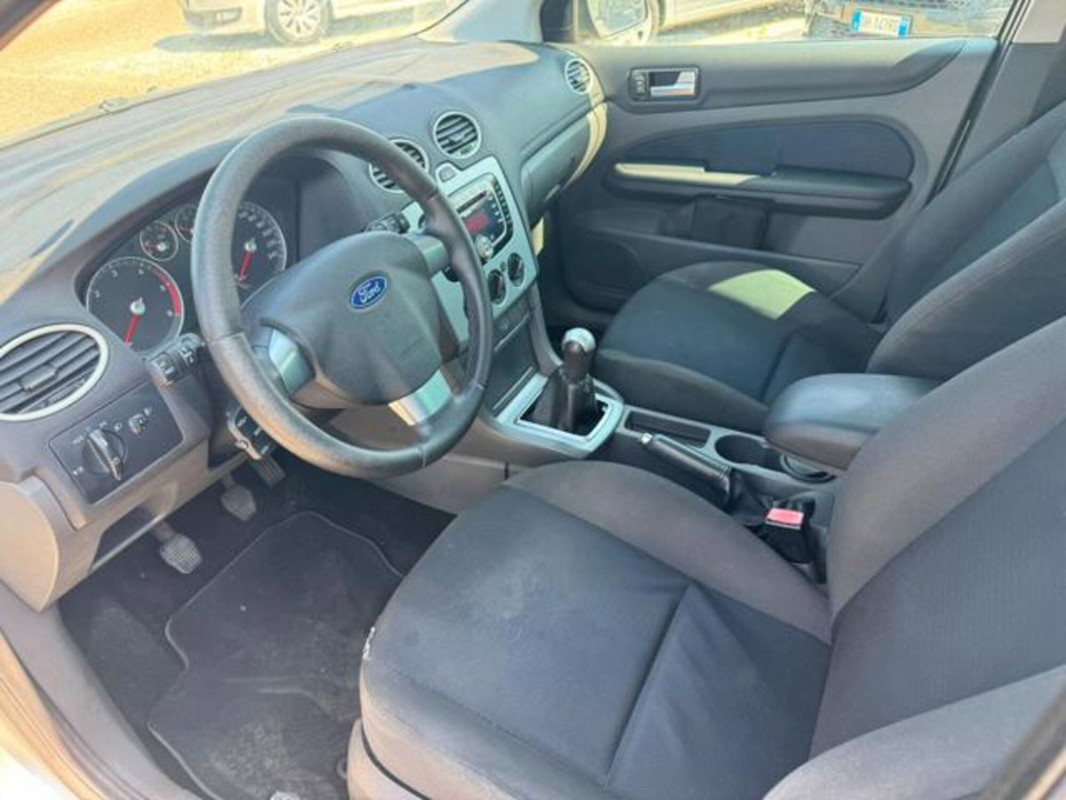 Ford Focus Station Wagon 1.6 TDCi (90CV) S.W. (9)