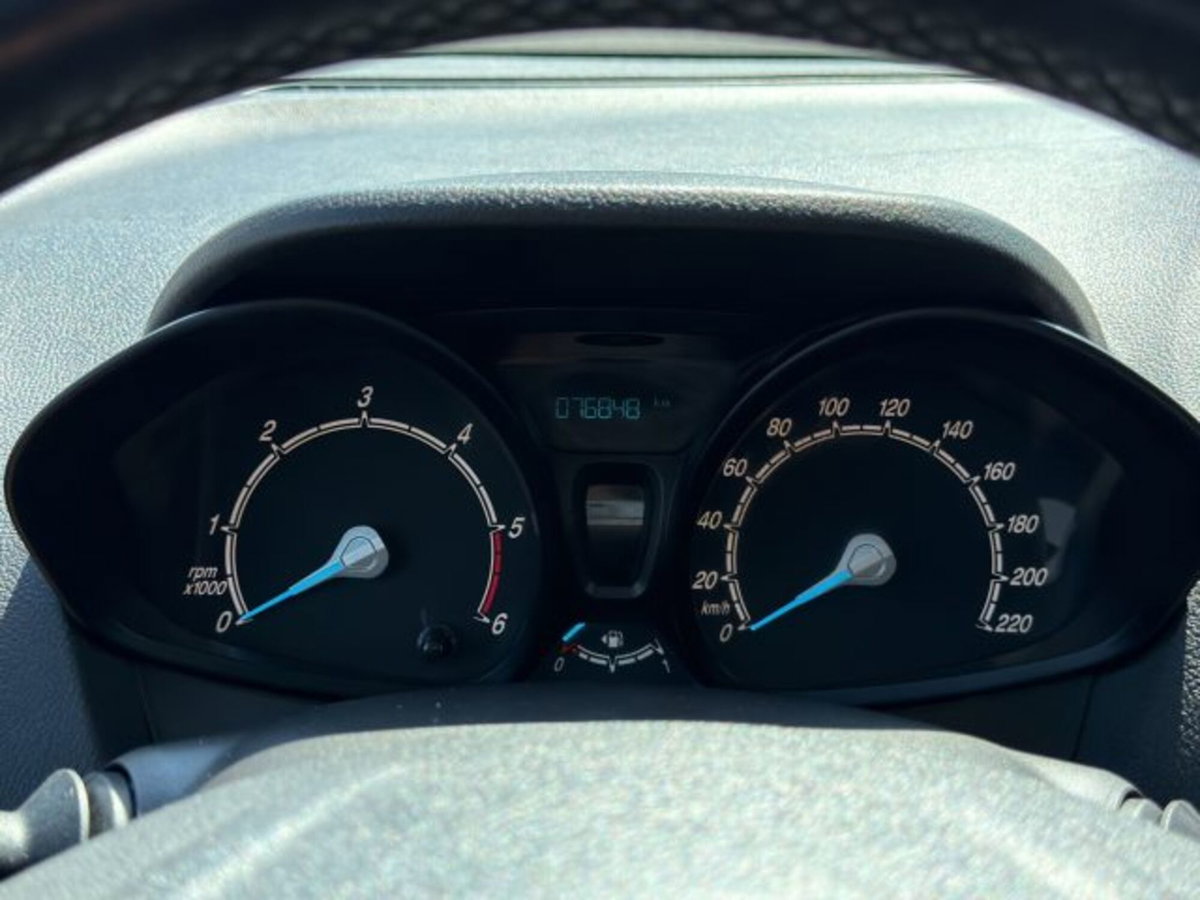 Ford Transit Courier 1.5 TDCi 100CV  Trend (14)