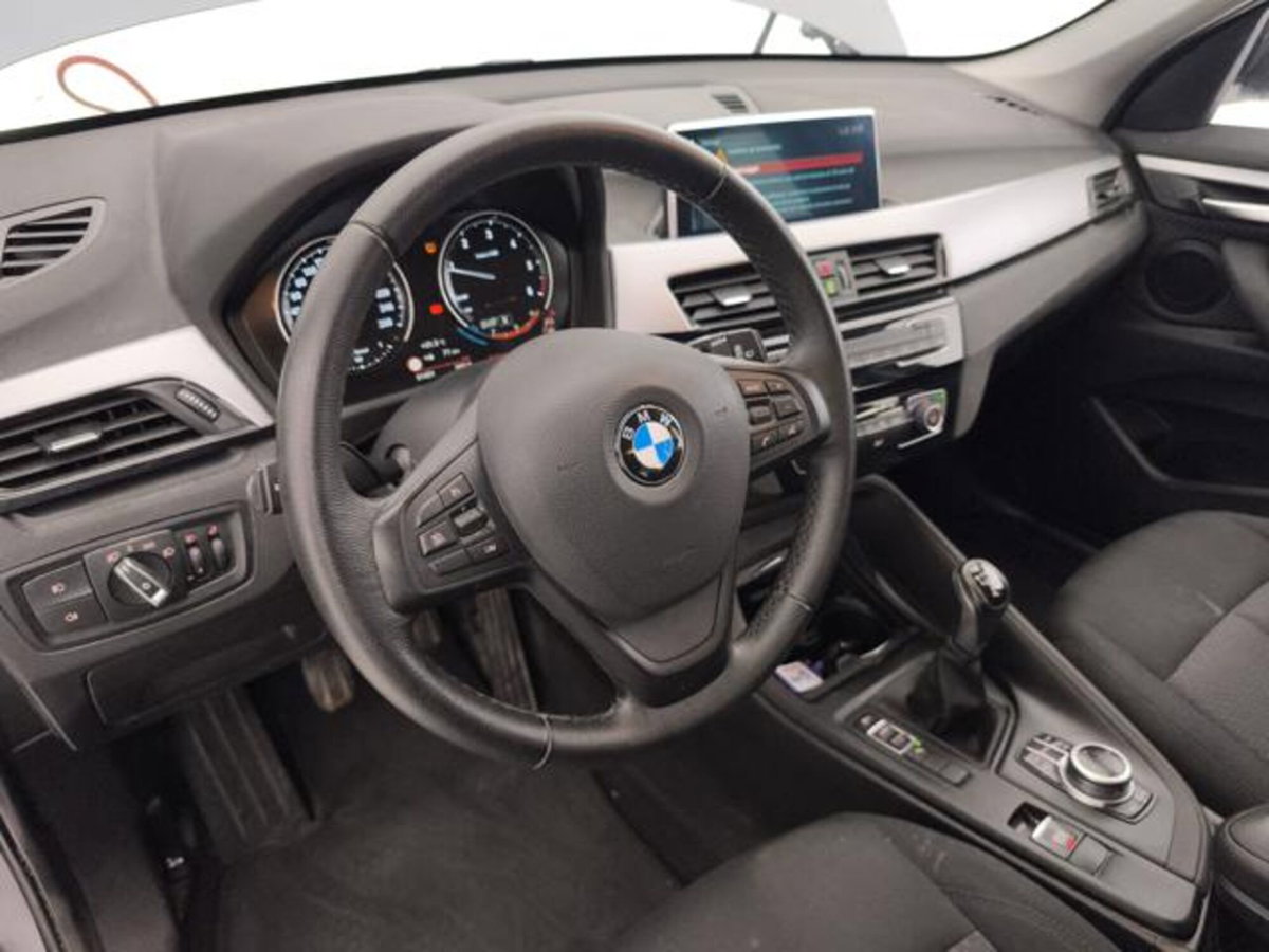 BMW X1 sDrive18d Business Advantage (10)
