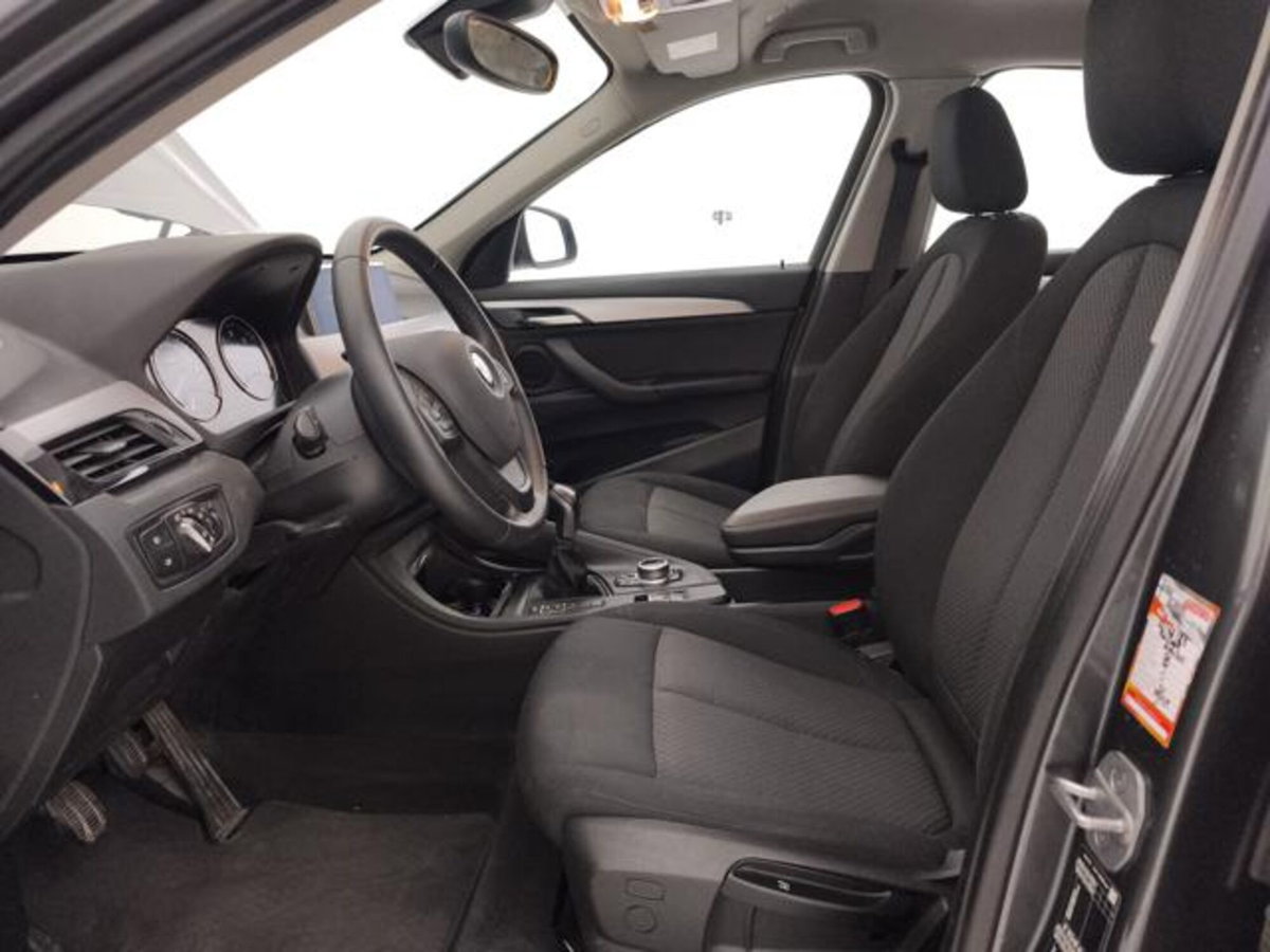 BMW X1 sDrive18d Business Advantage (11)
