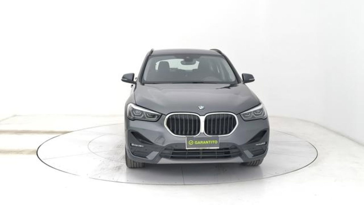 BMW X1 sDrive18d Business Advantage (8)