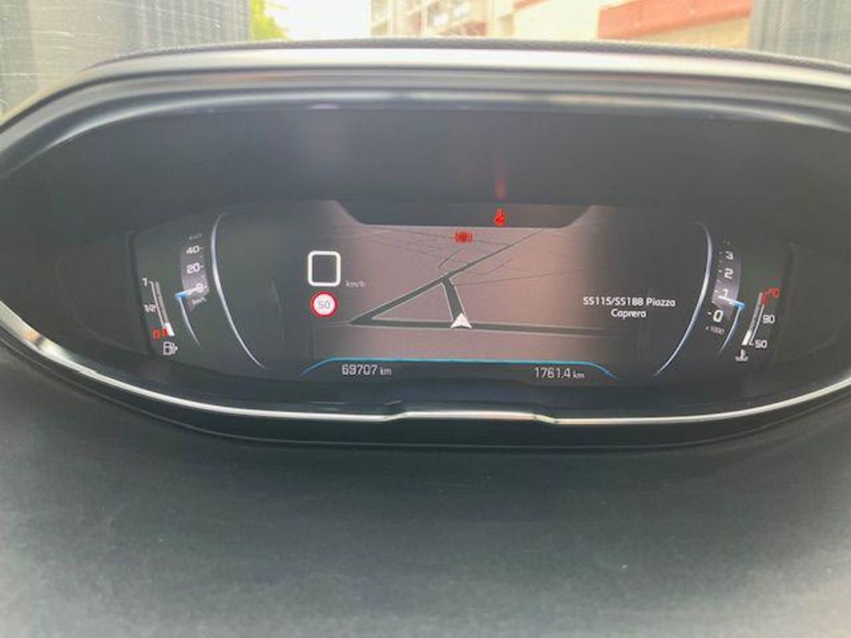 Peugeot 3008 BlueHDi 130 S&S GT (10)