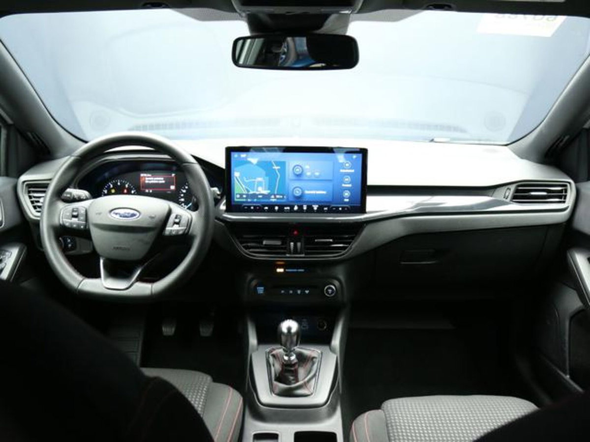 Ford Focus Station Wagon 1.0 EcoBoost Hybrid 125 CV SW ST-Line (12)