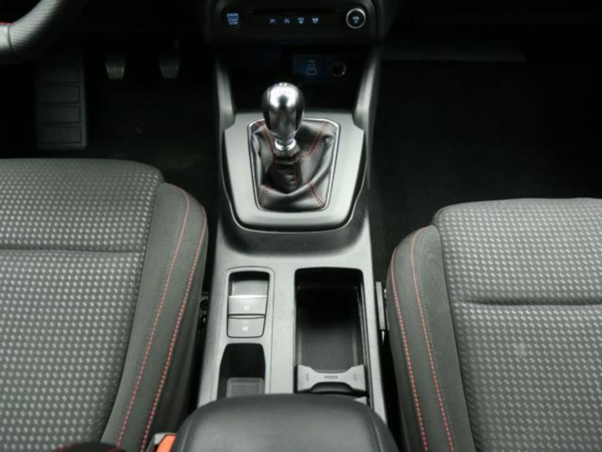 Ford Focus Station Wagon 1.0 EcoBoost Hybrid 125 CV SW ST-Line (13)