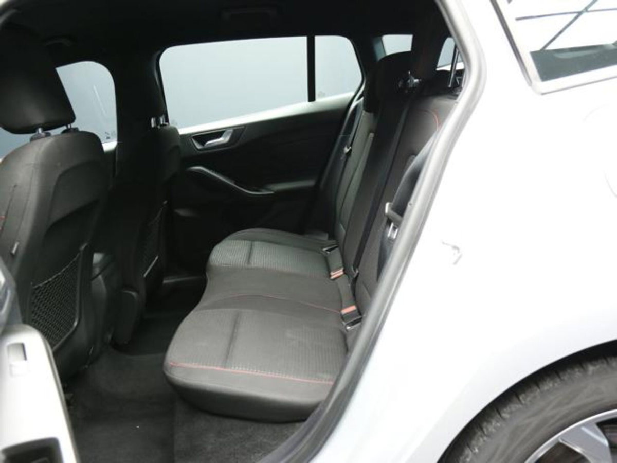 Ford Focus Station Wagon 1.0 EcoBoost Hybrid 125 CV SW ST-Line (8)