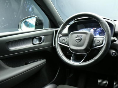 Volvo XC40 B4 AWD Geartronic R-design (13)