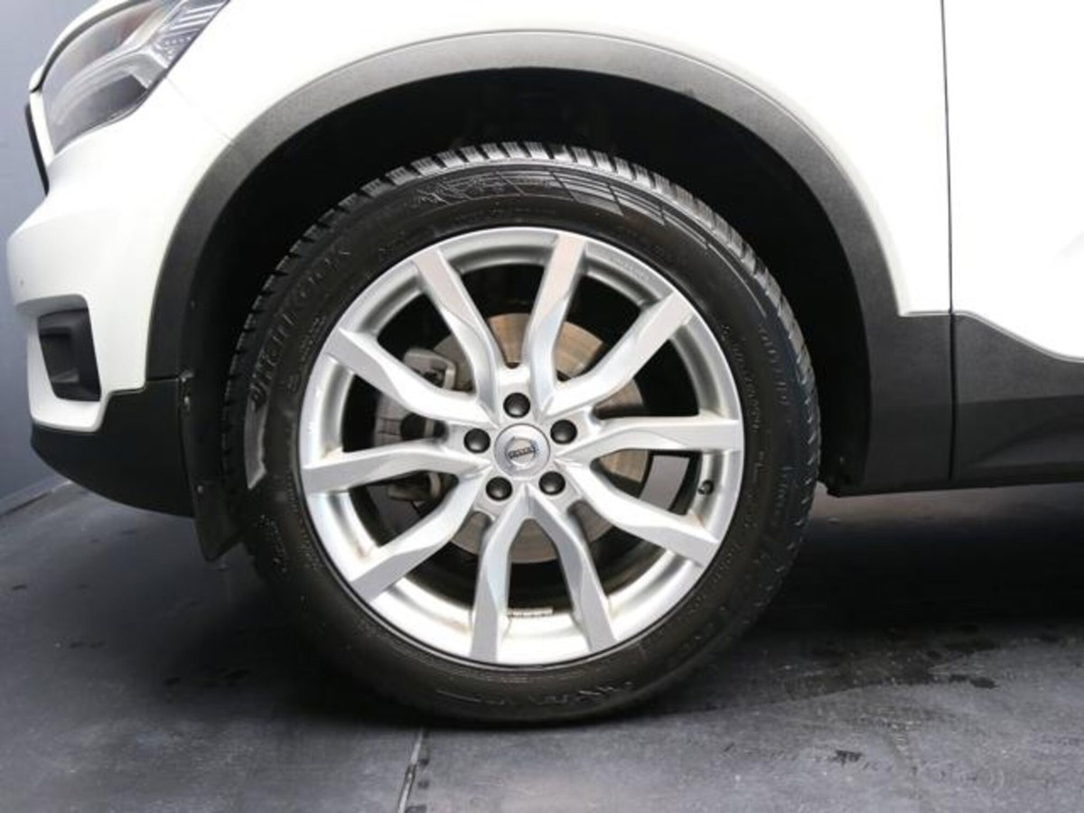 Volvo XC40 B4 AWD Geartronic R-design (5)