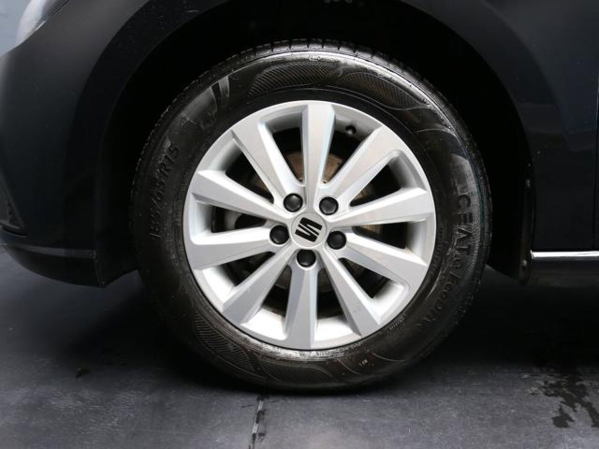 SEAT Ibiza 1.0 mpi Reference 80cv (5)