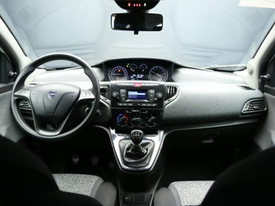 Lancia Ypsilon 1.0 FireFly 5 porte S&S Hybrid Ecochic Silver (12)