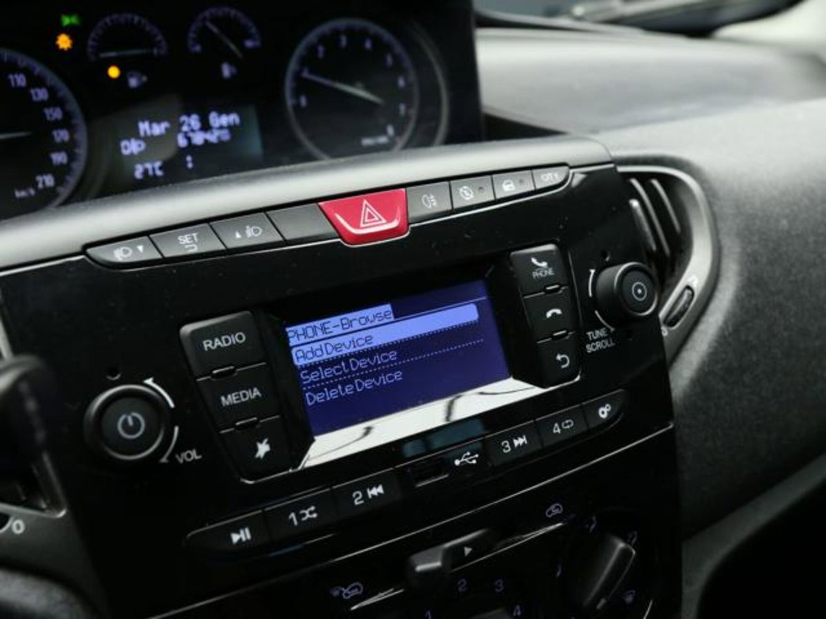 Lancia Ypsilon 1.0 FireFly 5 porte S&S Hybrid Ecochic Silver (15)