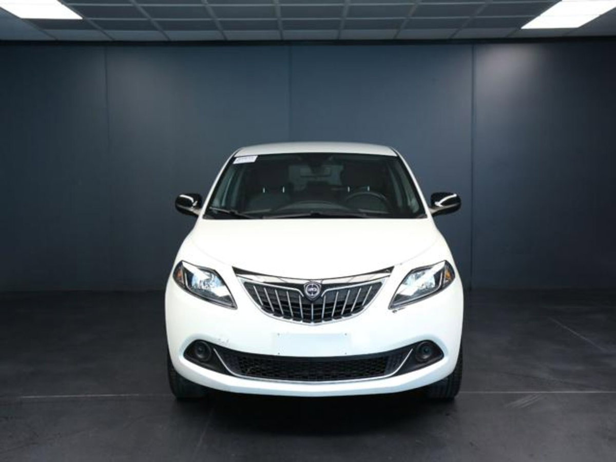 Lancia Ypsilon 1.0 FireFly 5 porte S&S Hybrid Ecochic Silver (7)