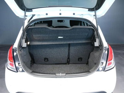 Lancia Ypsilon 1.0 FireFly 5 porte S&S Hybrid Ecochic Silver (8)