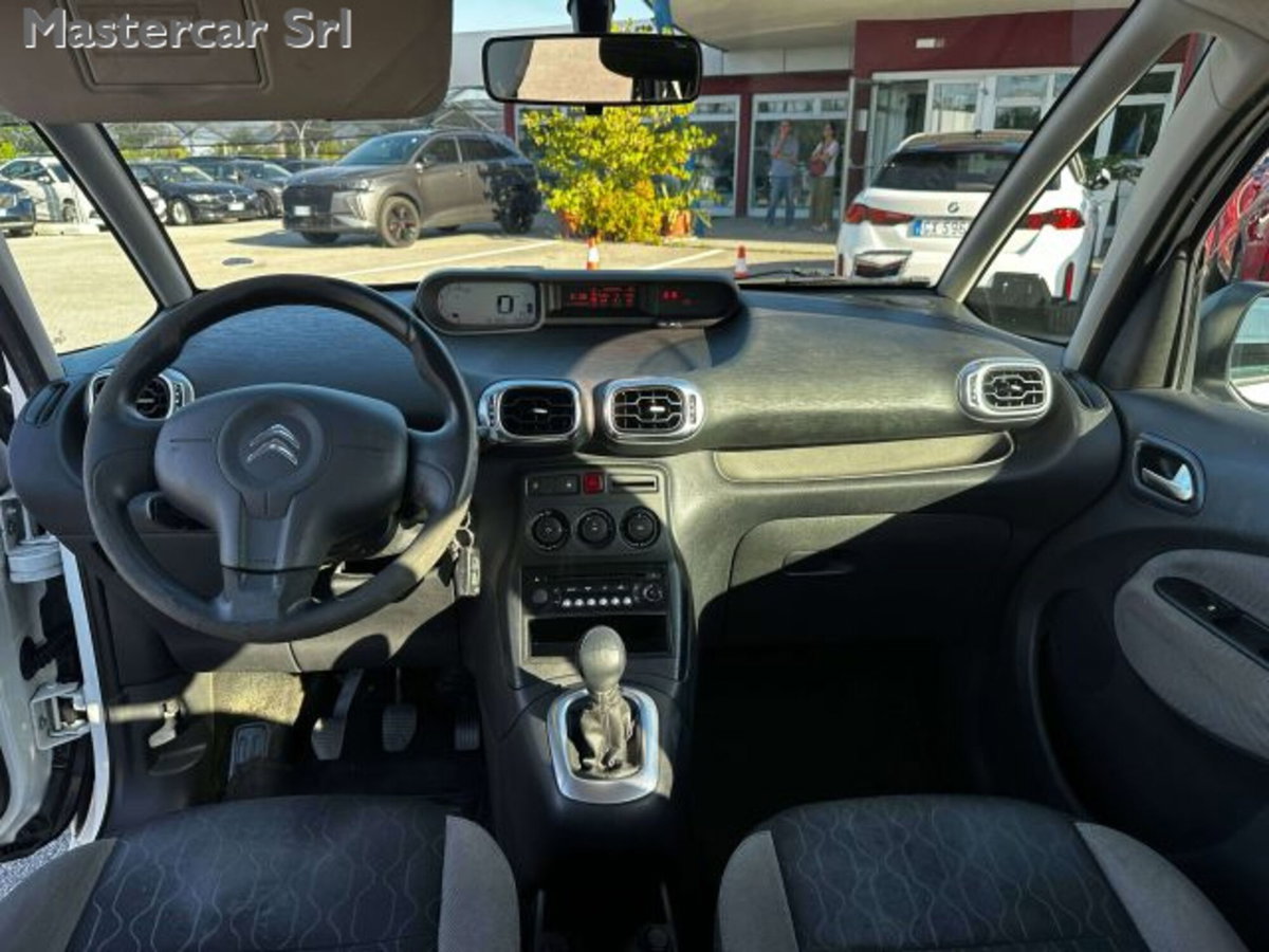 Citroen C3 Picasso 1.6 HDi 90 Seduction (11)
