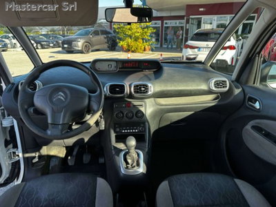 Citroen C3 Picasso 1.6 HDi 90 Seduction (11)