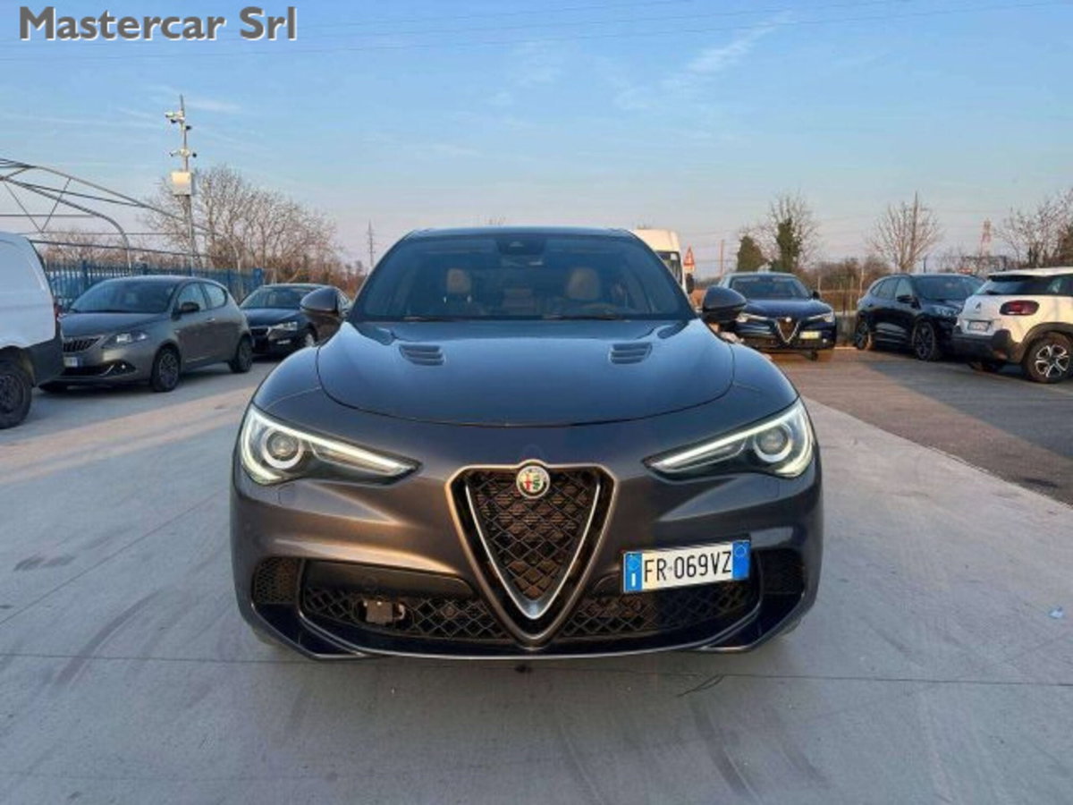Alfa Romeo Stelvio Stelvio 2.9 Bi-Turbo V6 510 CV AT8 Quadrifoglio (9)