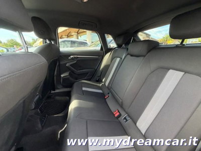 Audi A3 Sportback 30 g-tron S tronic Business Advanced (16)