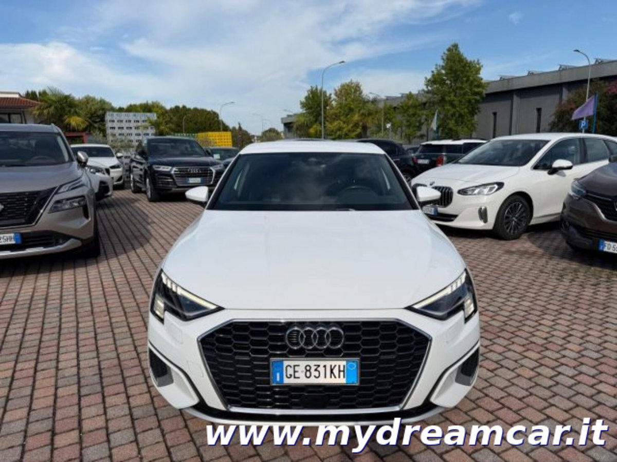 Audi A3 Sportback 30 g-tron S tronic Business Advanced (10)
