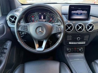 Mercedes-Benz Classe B 200 d Premium (14)
