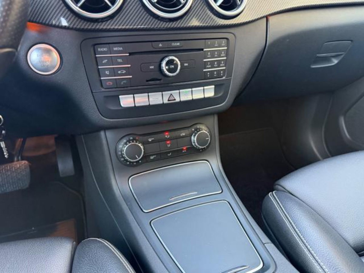 Mercedes-Benz Classe B 200 d Premium (20)