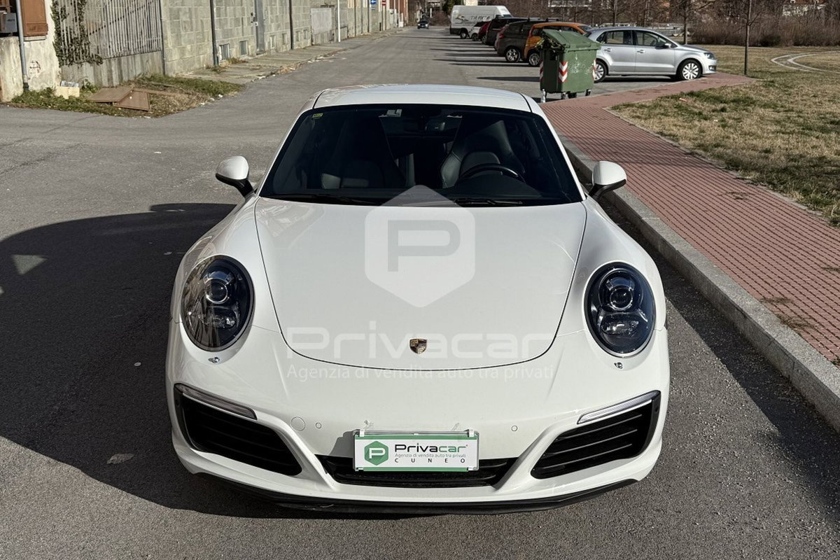 Porsche 911 Coupé 3.0 Carrera 4 (2)