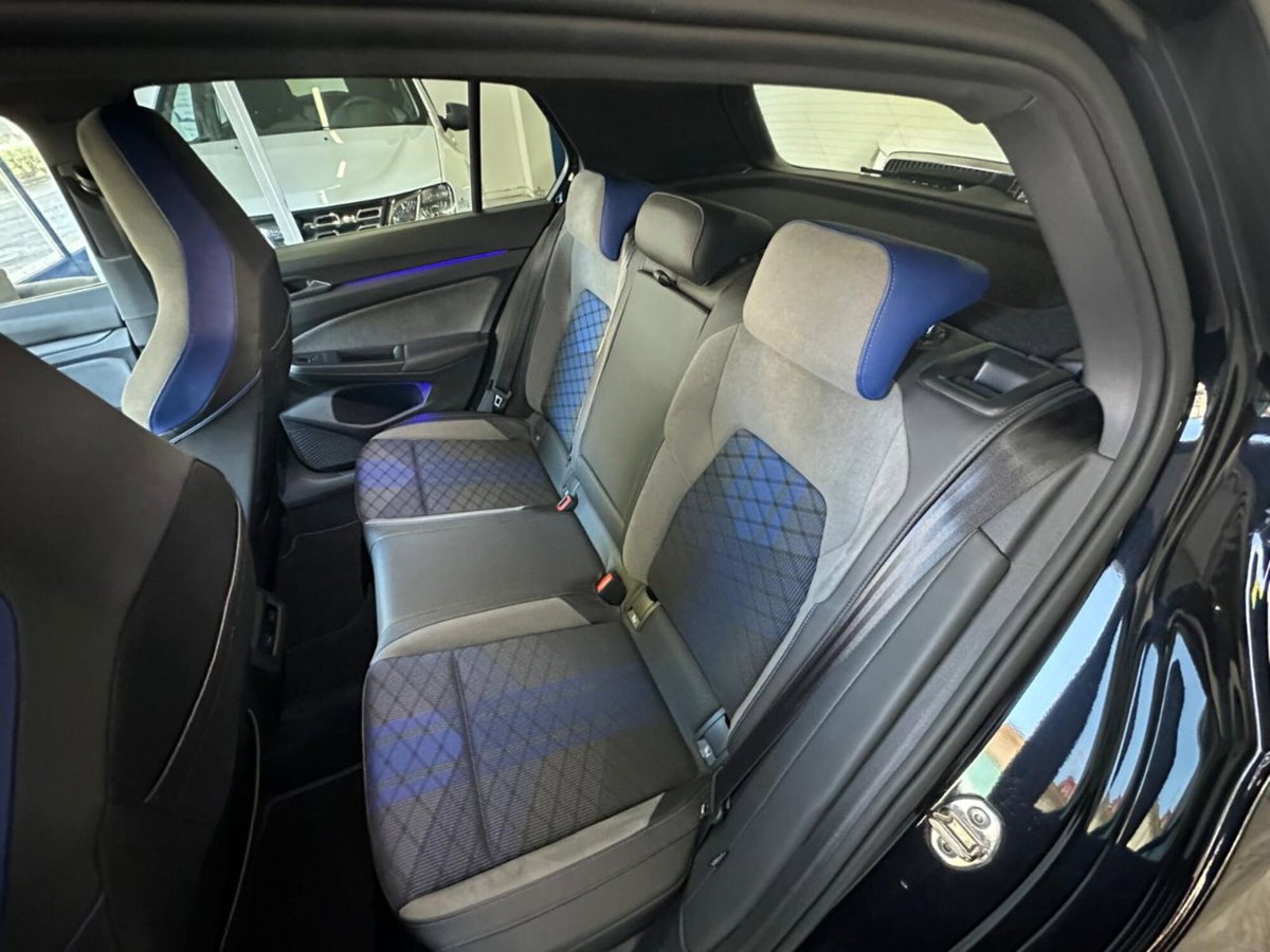 Volkswagen Golf 2.0 TSI R DSG 4Motion (10)
