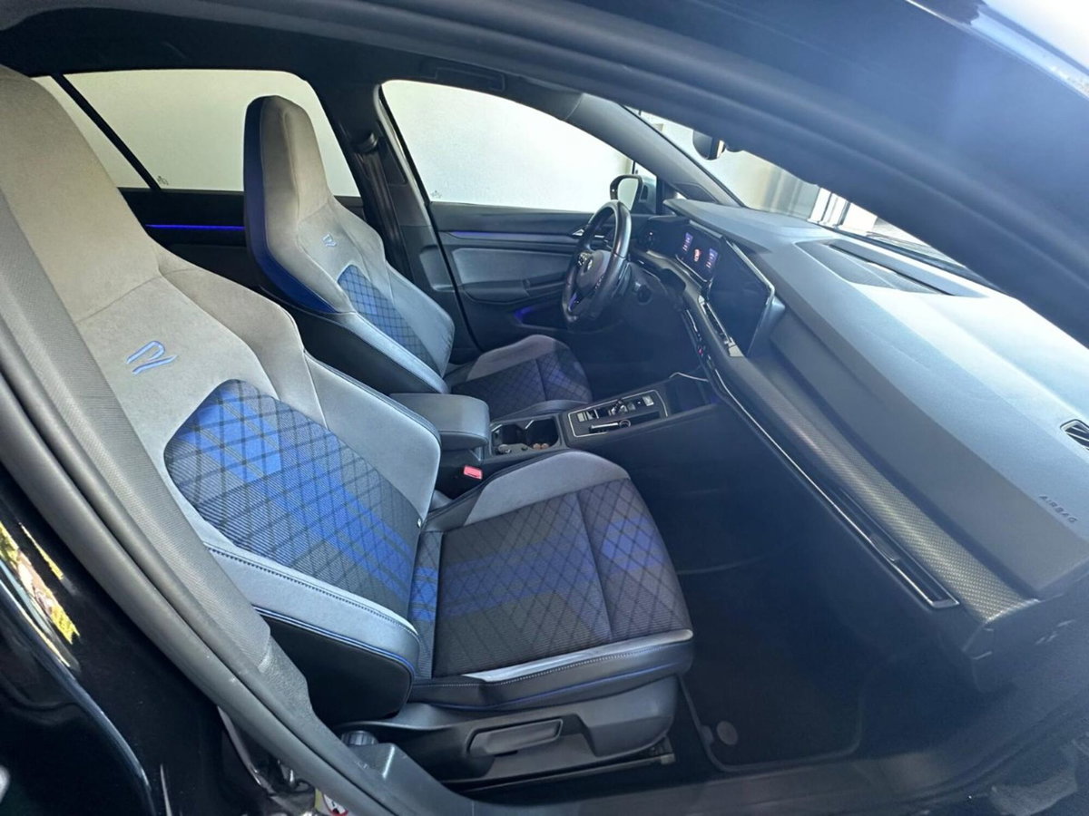 Volkswagen Golf 2.0 TSI R DSG 4Motion (8)