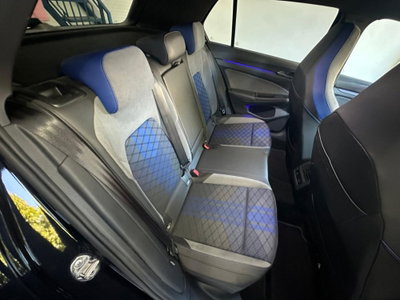 Volkswagen Golf 2.0 TSI R DSG 4Motion (9)