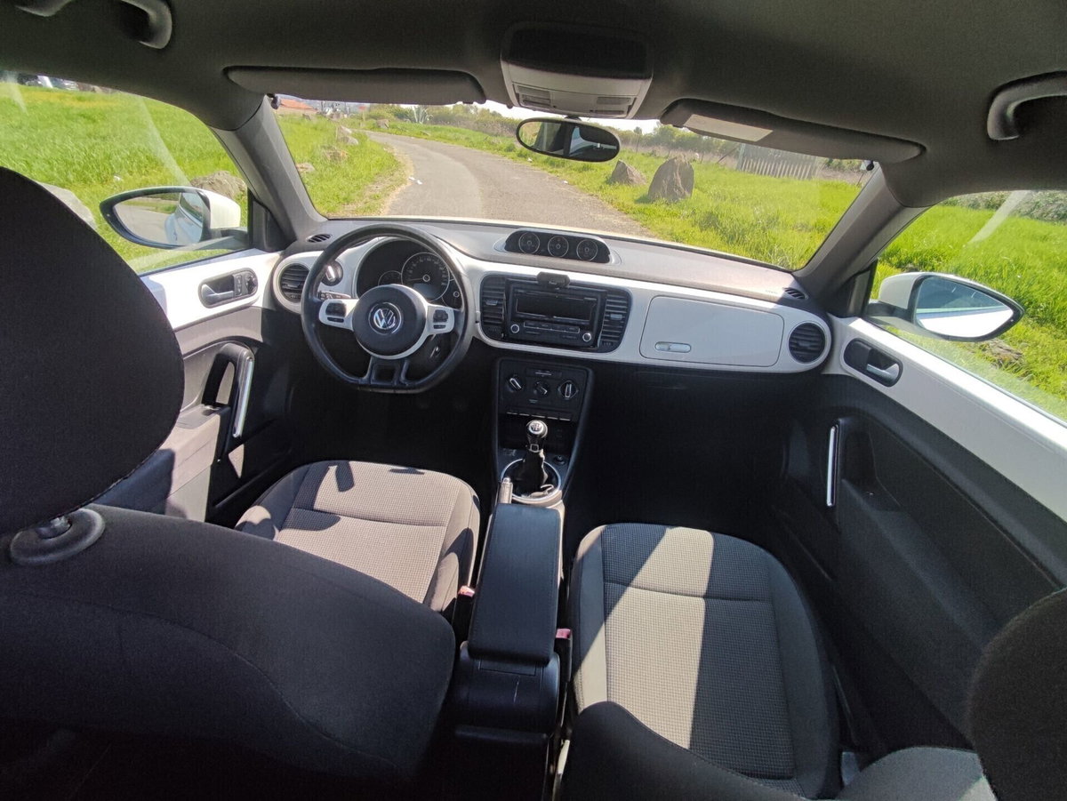 Volkswagen Maggiolino 2.0 TDI Fender Edition (10)