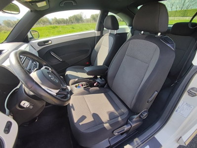 Volkswagen Maggiolino 2.0 TDI Fender Edition (11)