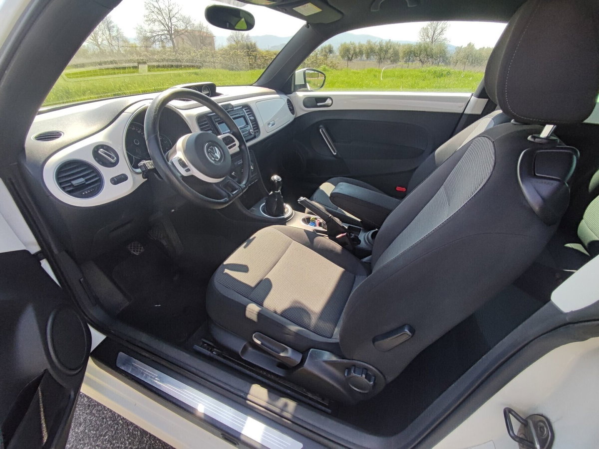 Volkswagen Maggiolino 2.0 TDI Fender Edition (12)