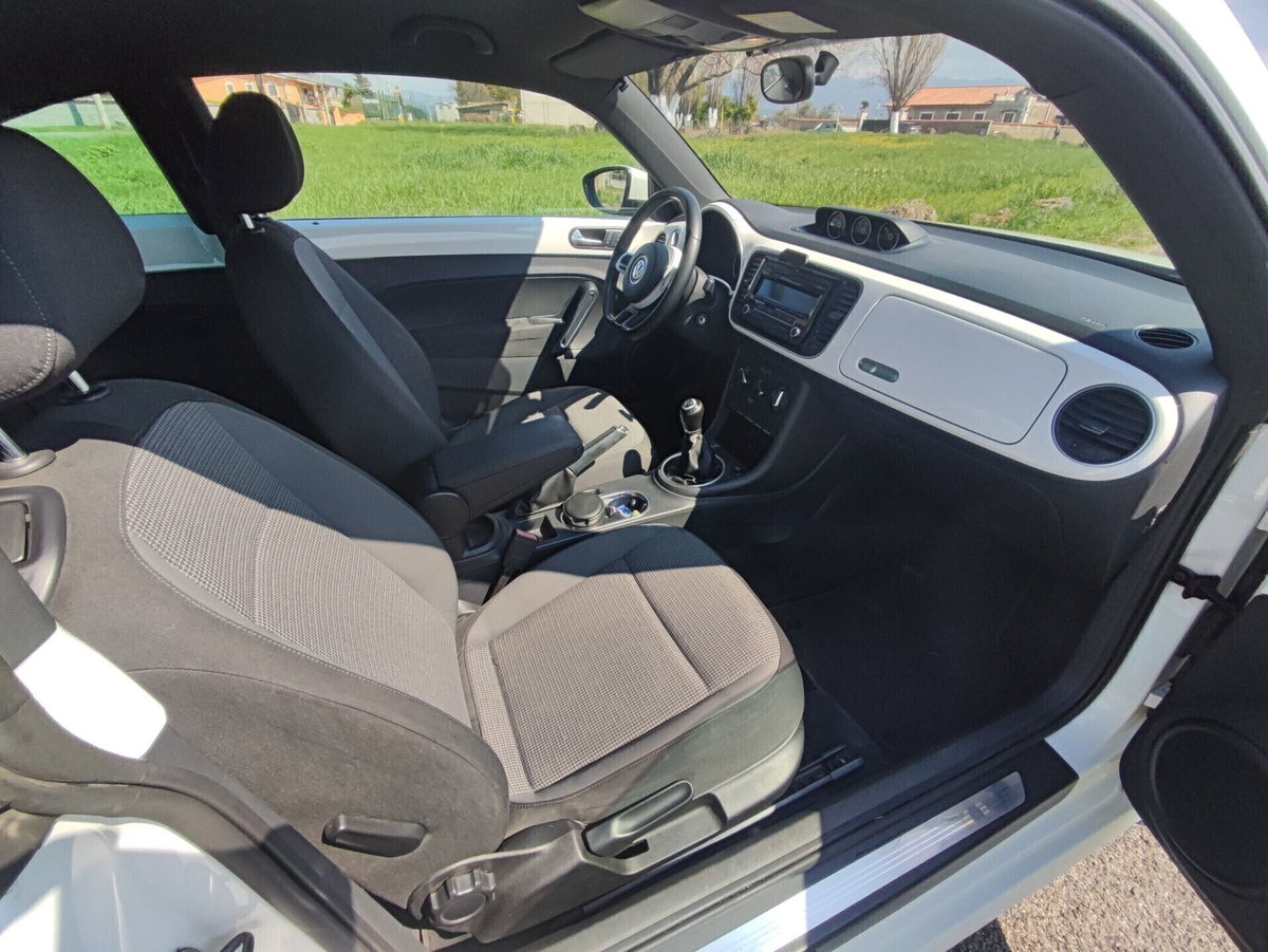 Volkswagen Maggiolino 2.0 TDI Fender Edition (13)