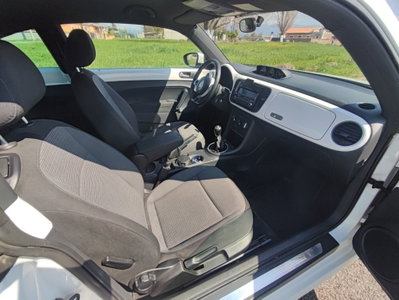 Volkswagen Maggiolino 2.0 TDI Fender Edition (13)